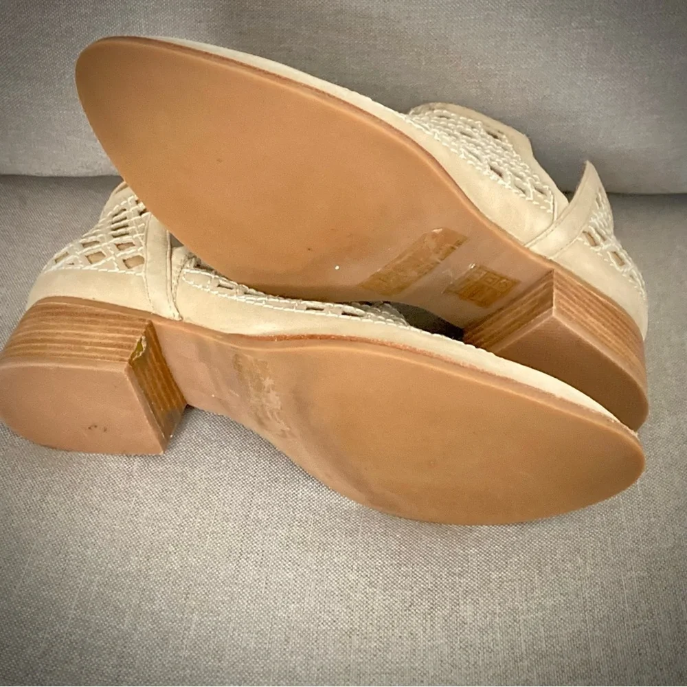 Jeffrey Campbell US 7 Taggart Open-Weave Suede Booties Tan / Beige Western Chic